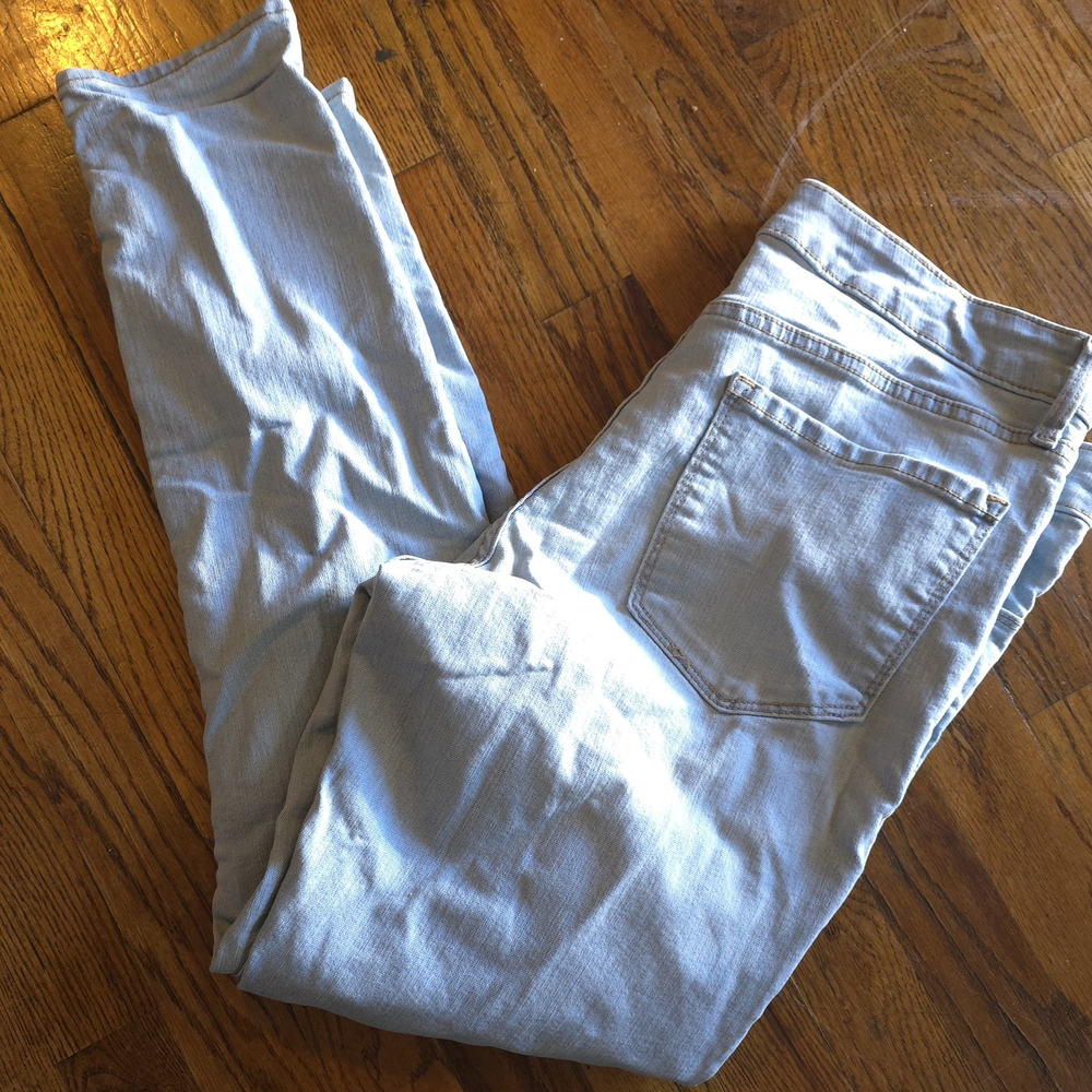 Old Navy Women's Light Gray Skinny Jeans